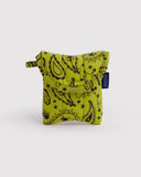 Baggu | Puffy Earbuds Case | Chartreuse Paisley