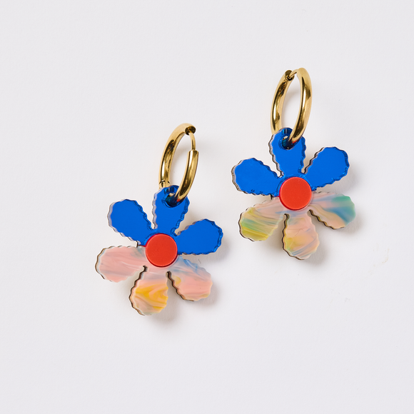 Martha Jean | Daisy Huggies Earrings