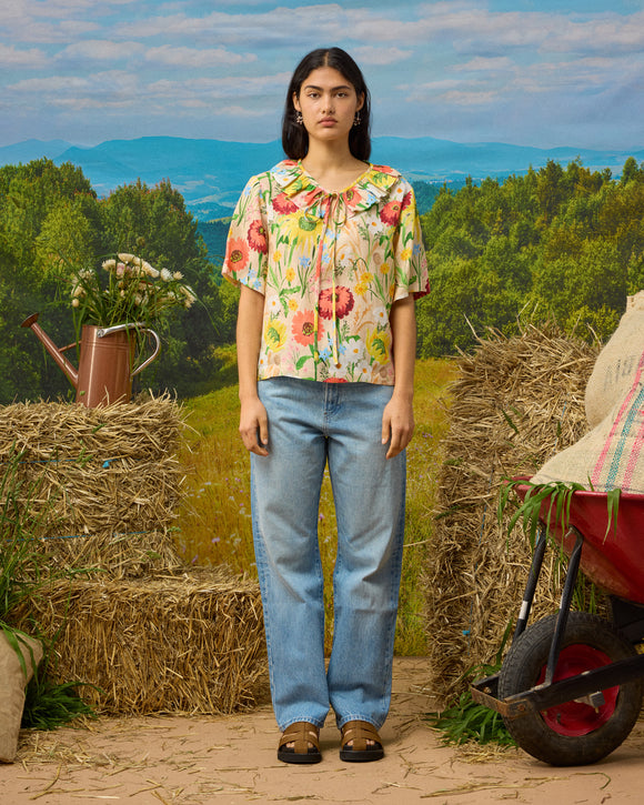 Togetherness | Ritta Blouse | Flowers at the gate