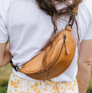 Dusky Robin | Escape the ordinary Belt Bag | Tan