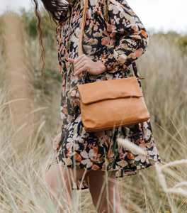 Dusky Robin | Delphi Bag